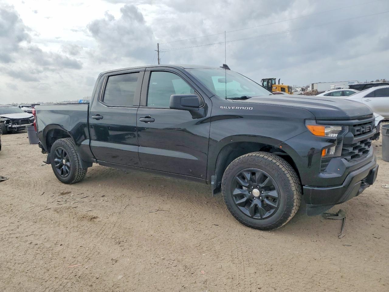 2023 CHEVROLET SILVERADO C1500 CUSTOM photo 4