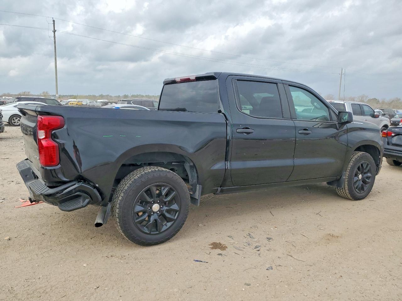 2023 CHEVROLET SILVERADO C1500 CUSTOM photo 3