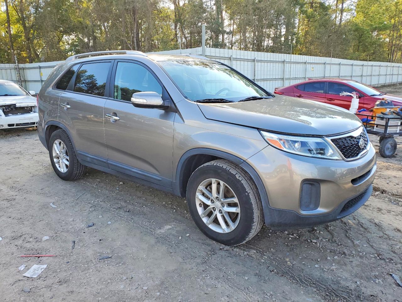 2015 KIA SORENTO LX photo 4