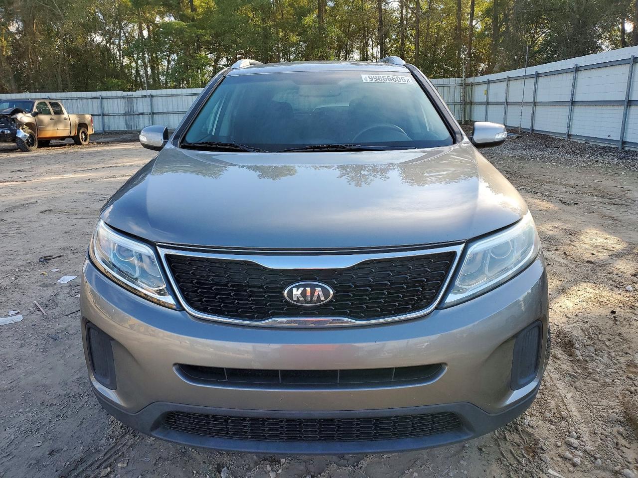 2015 KIA SORENTO LX photo 5