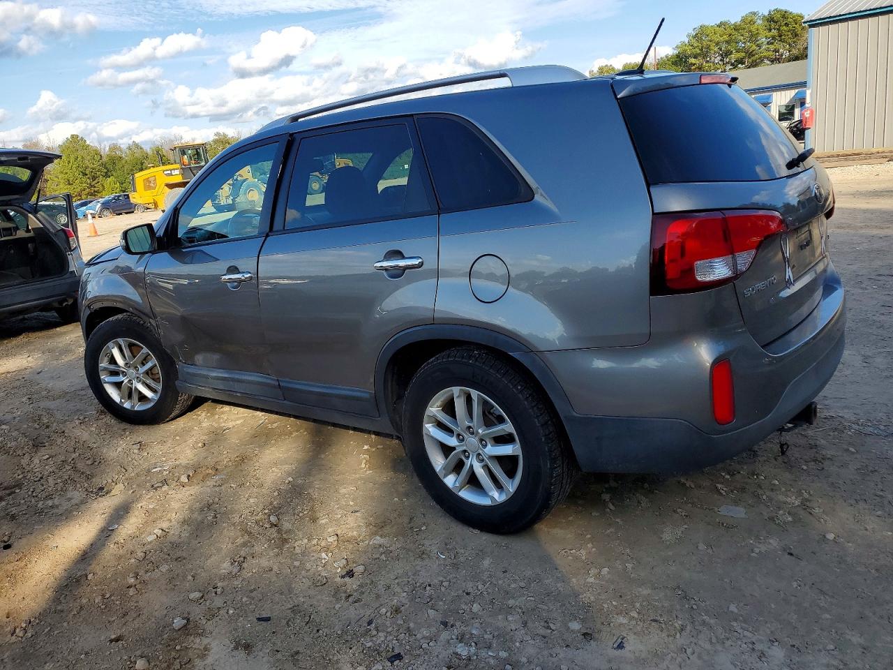 2015 KIA SORENTO LX photo 2