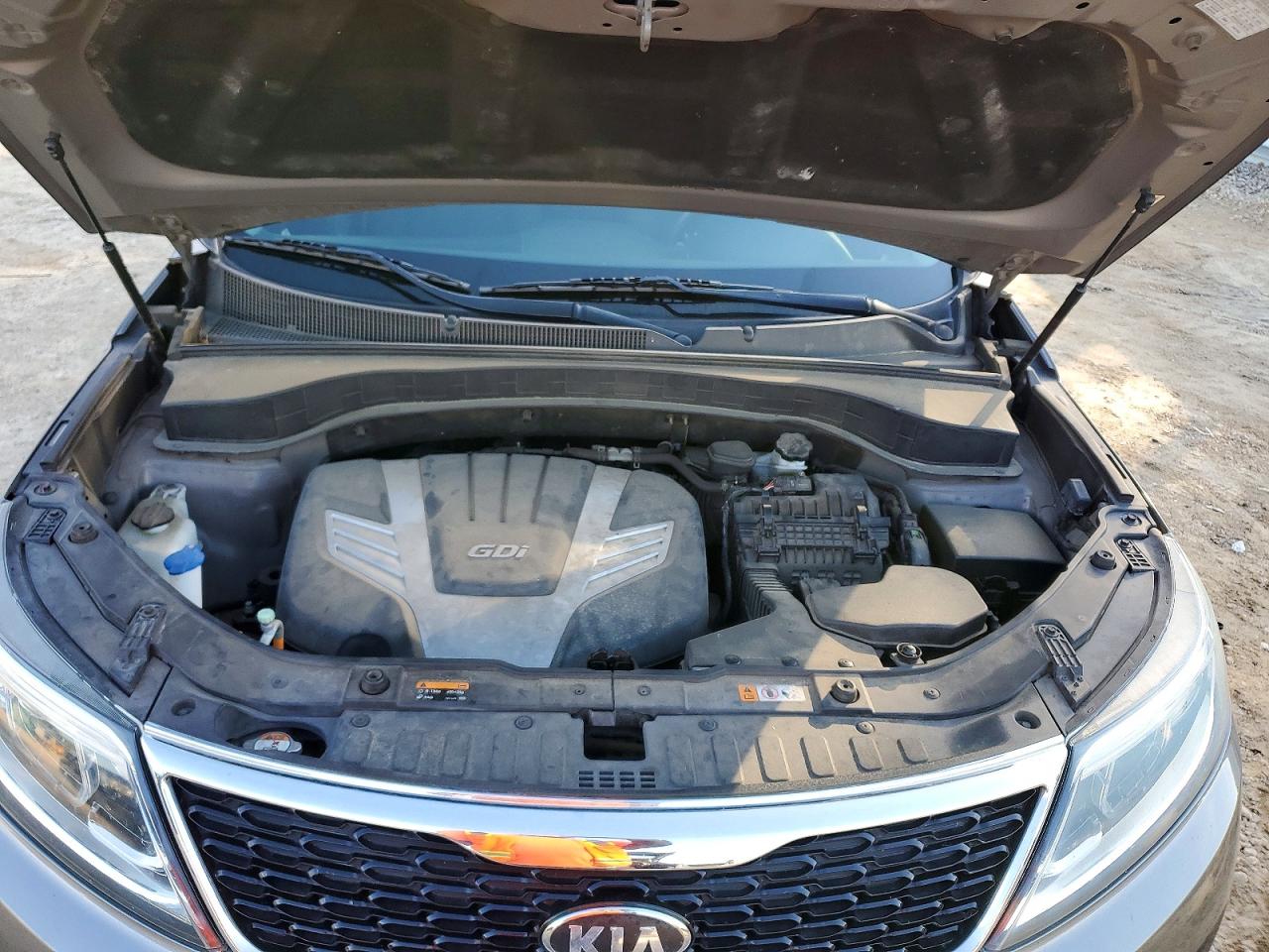 2015 KIA SORENTO LX photo 12