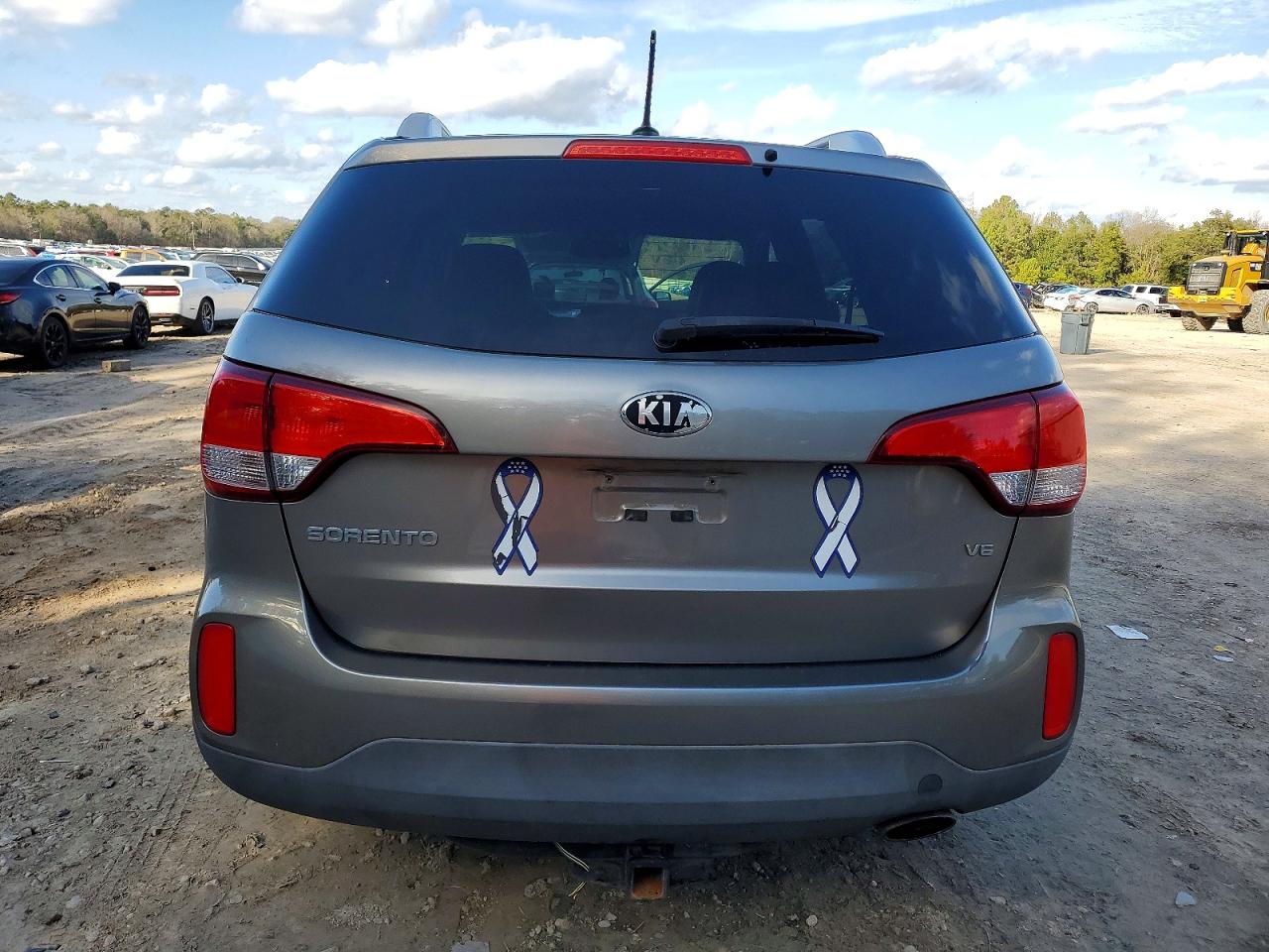 2015 KIA SORENTO LX photo 6