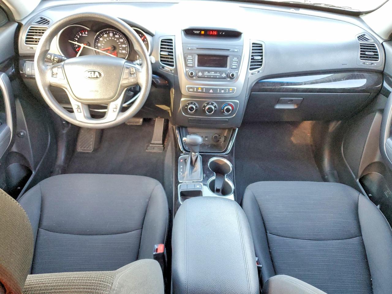 2015 KIA SORENTO LX photo 8