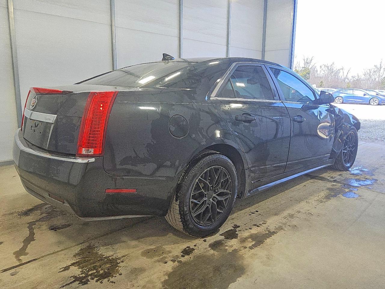 2011 CADILLAC CTS LUXURY COLLECTION photo 3