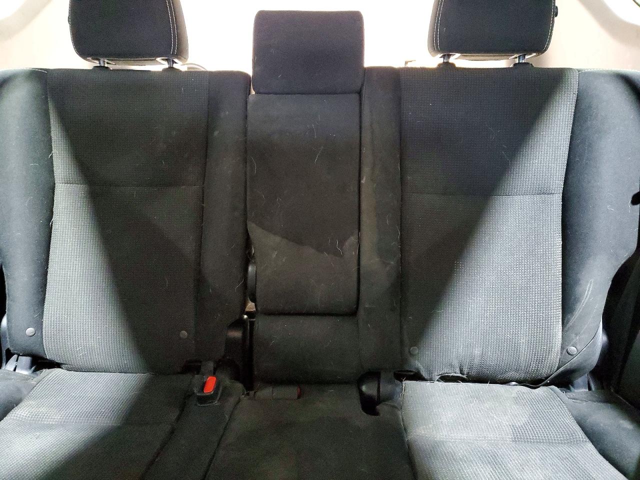 2018 TOYOTA RAV4 XLE photo 19