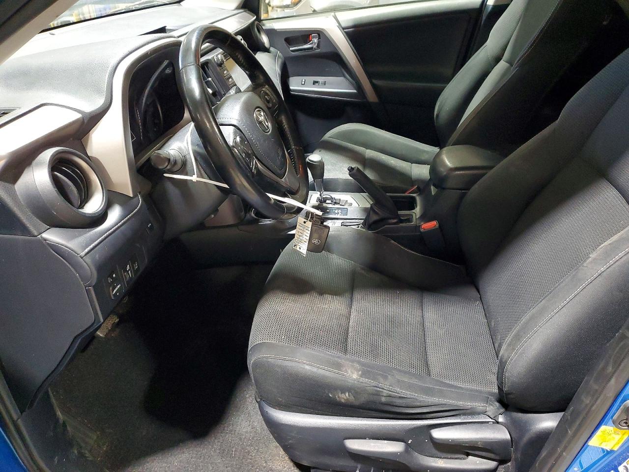 2018 TOYOTA RAV4 XLE photo 13