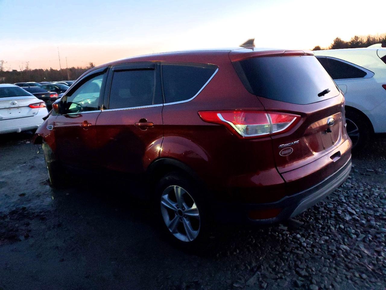 2016 FORD ESCAPE SE photo 2