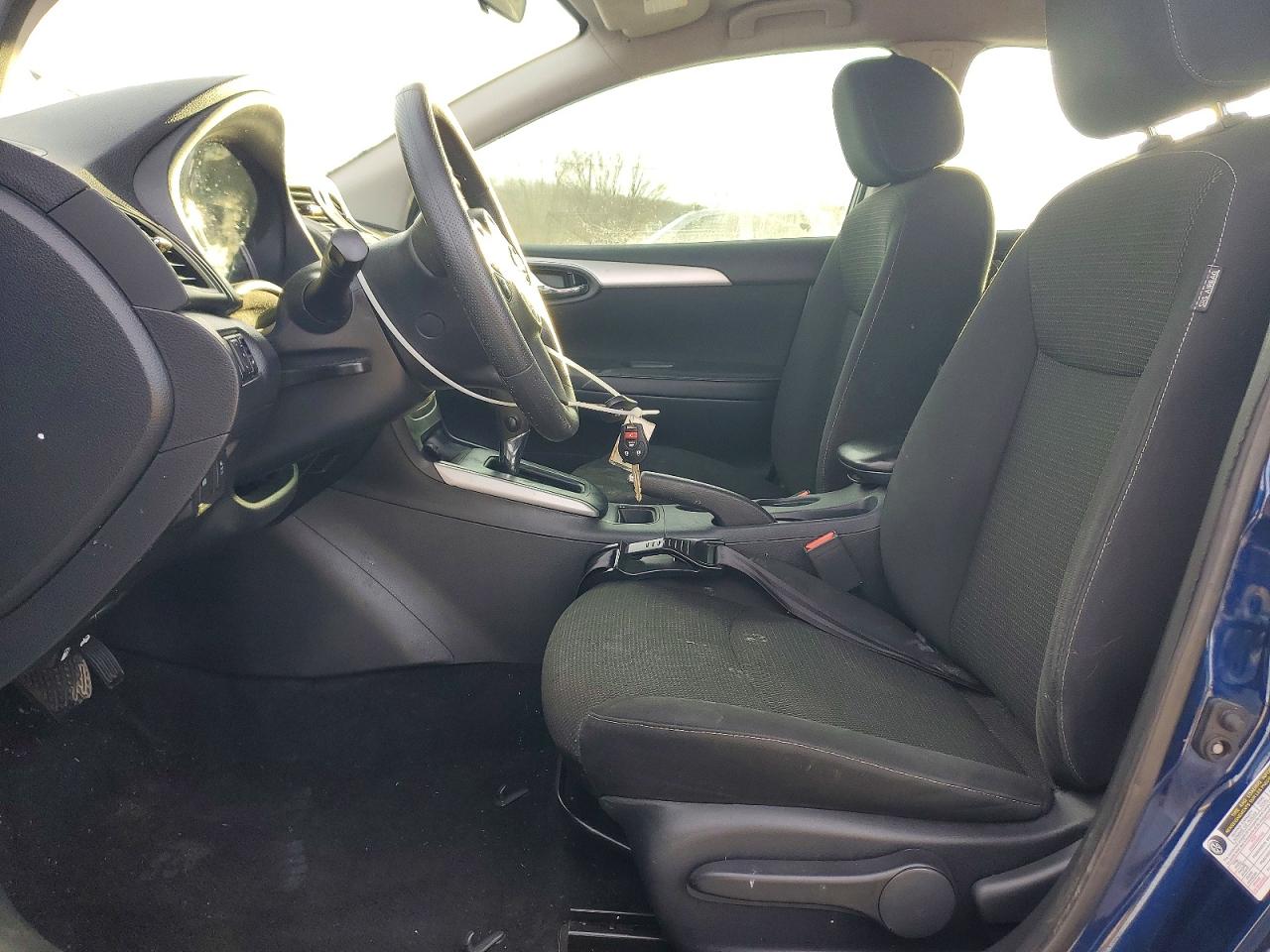 2019 NISSAN SENTRA S photo 7