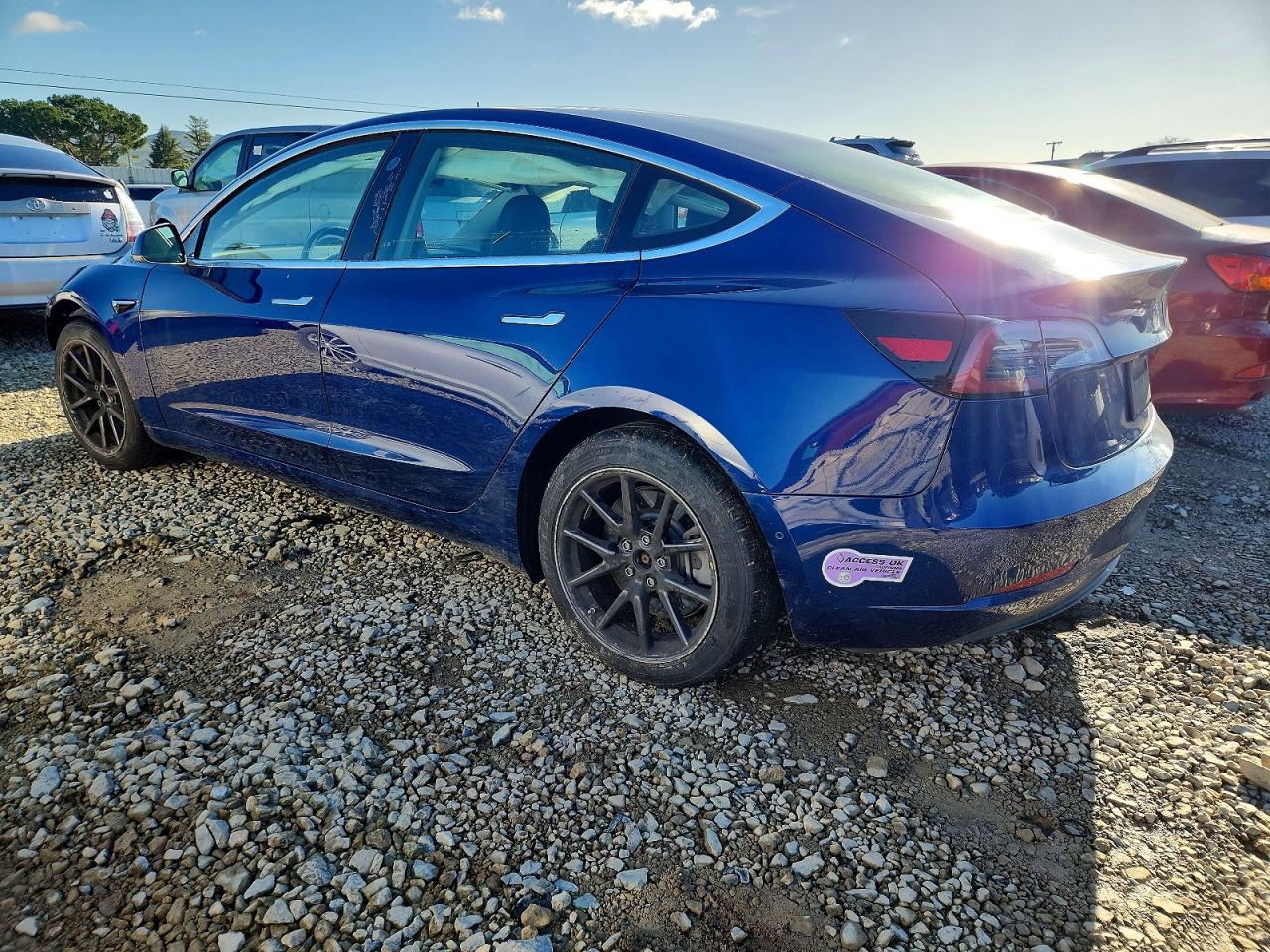 2019 TESLA MODEL 3 photo 2