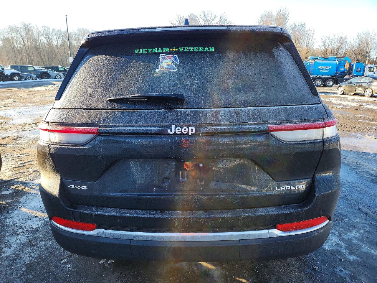 2024 JEEP GRAND CHEROKEE LAREDO photo 6