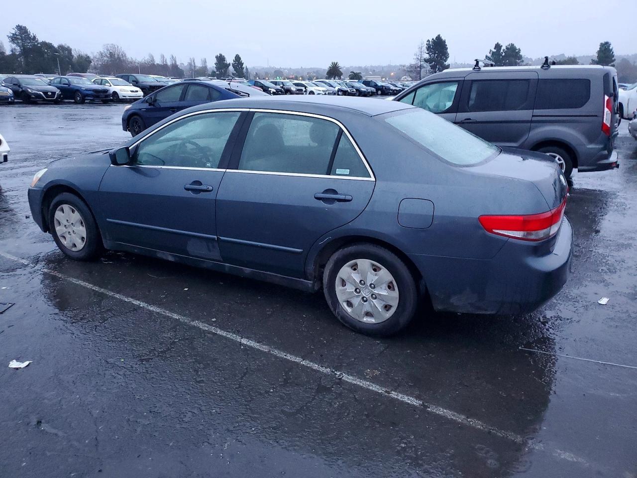 2004 HONDA ACCORD LX photo 2
