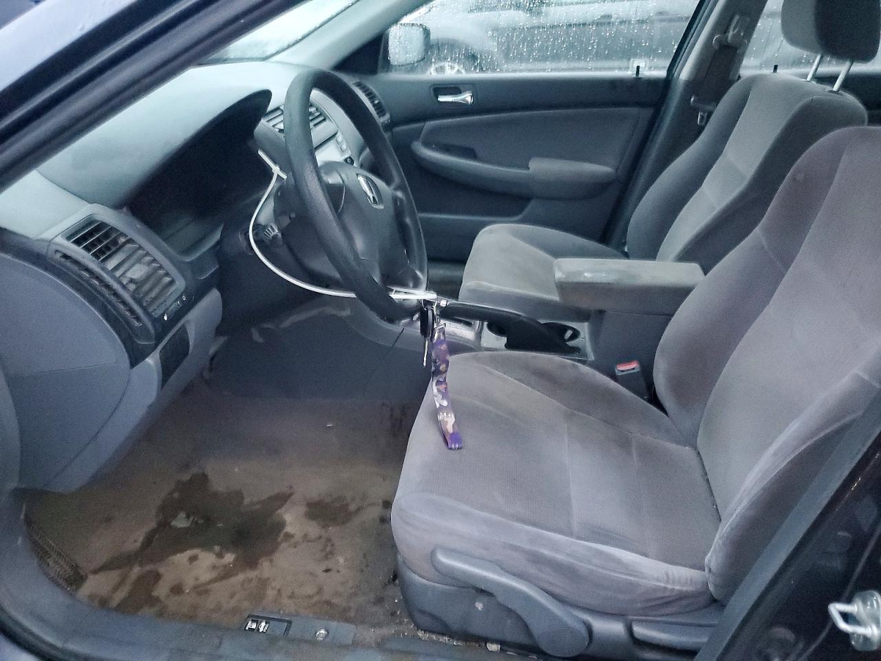 2004 HONDA ACCORD LX photo 7