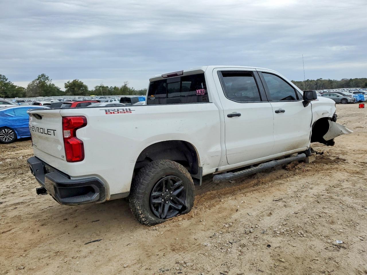 2020 CHEVROLET SILVERADO K1500 LT TRAIL BOSS photo 3
