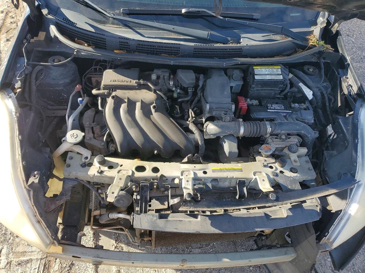 2014 NISSAN VERSA photo 11