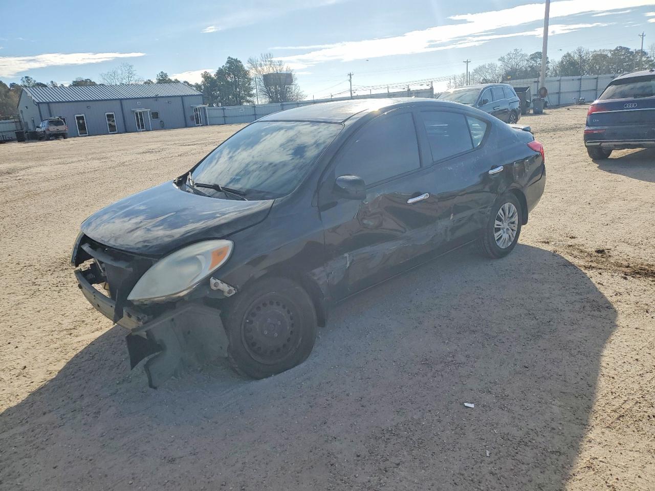2014 NISSAN VERSA