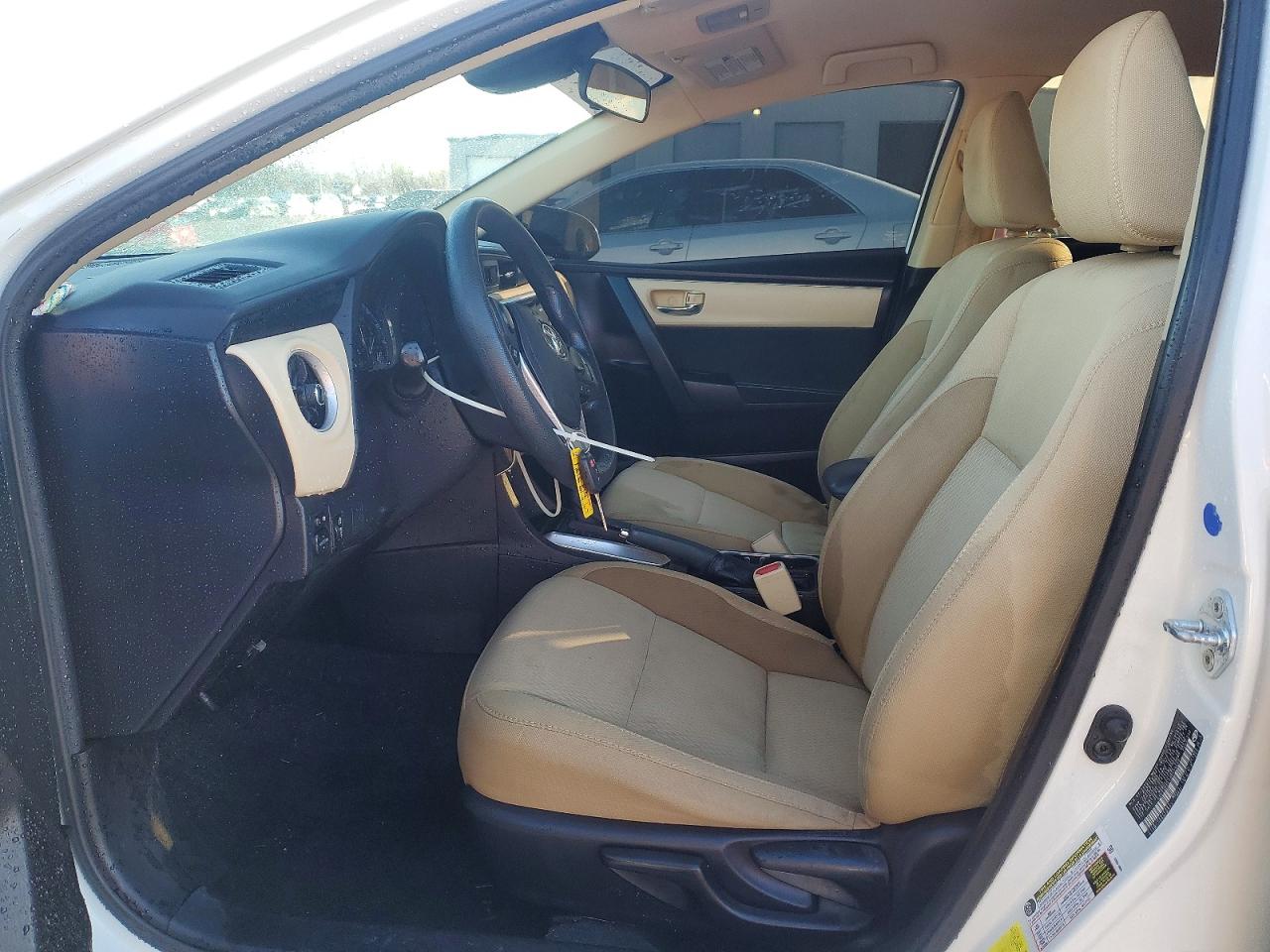 2017 TOYOTA COROLLA L photo 7
