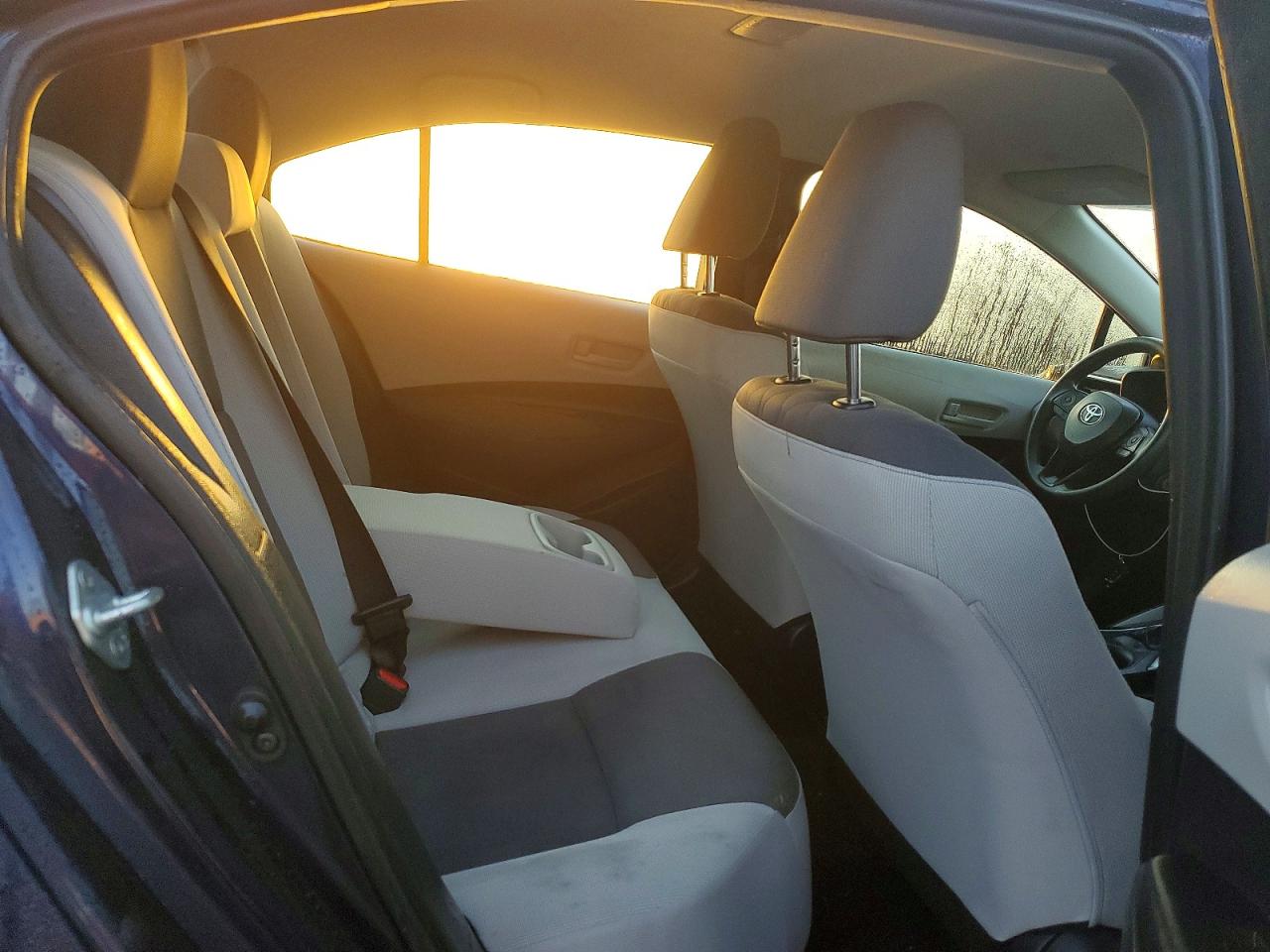 2023 TOYOTA COROLLA LE photo 10