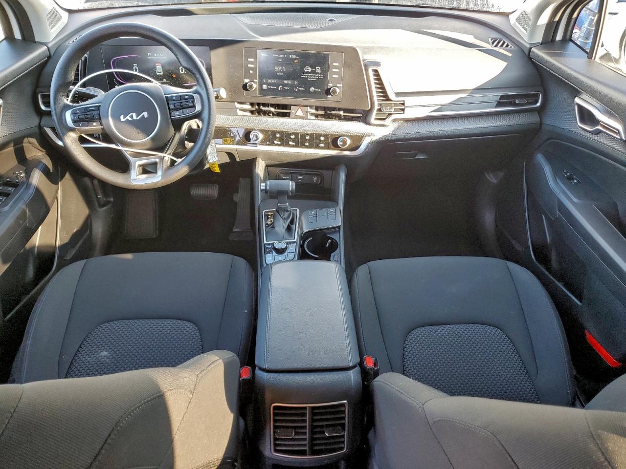 2025 KIA SPORTAGE LX photo 8