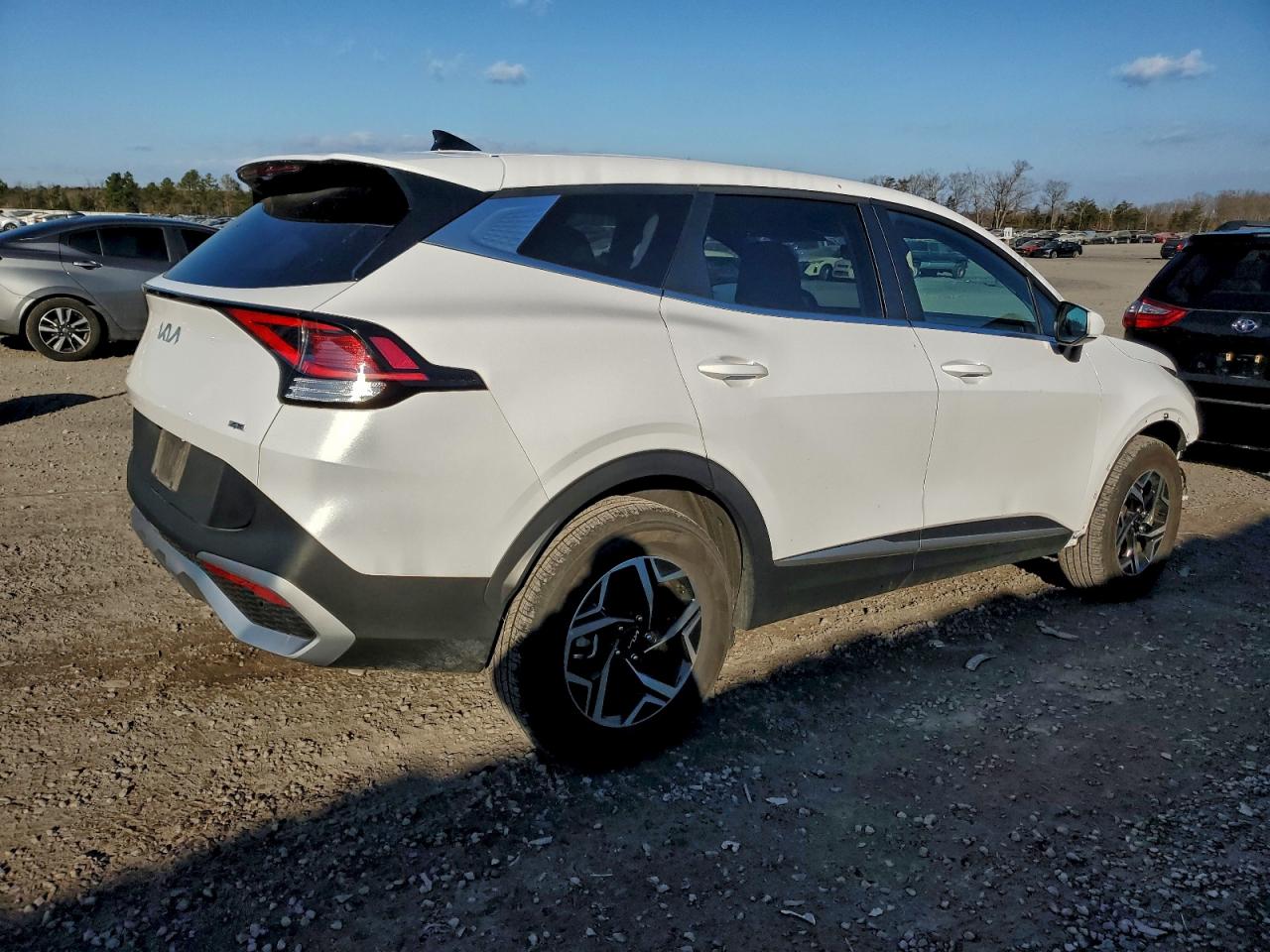 2025 KIA SPORTAGE LX photo 3
