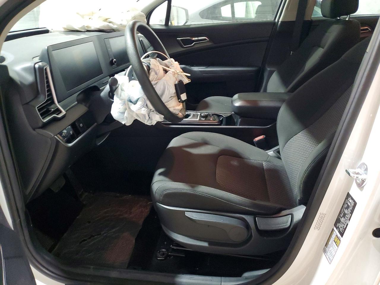 2025 KIA SPORTAGE LX photo 13
