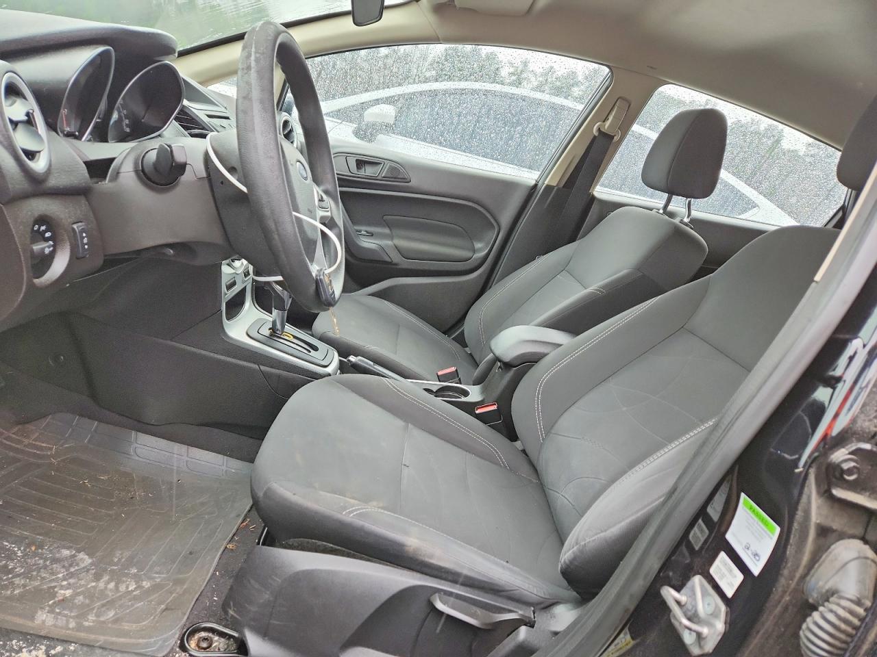 2018 FORD FIESTA SE photo 13