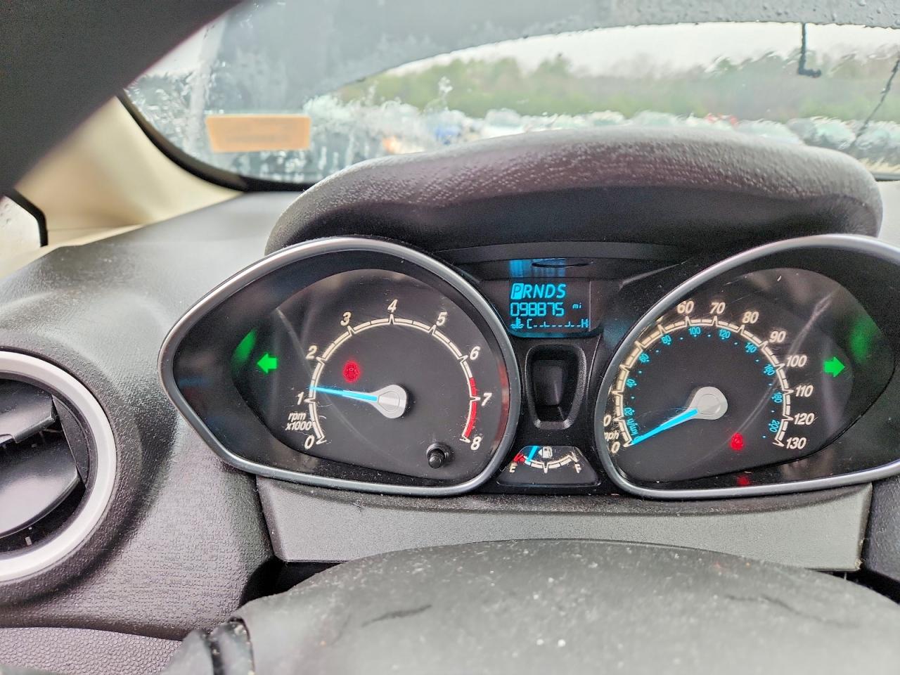 2018 FORD FIESTA SE photo 17