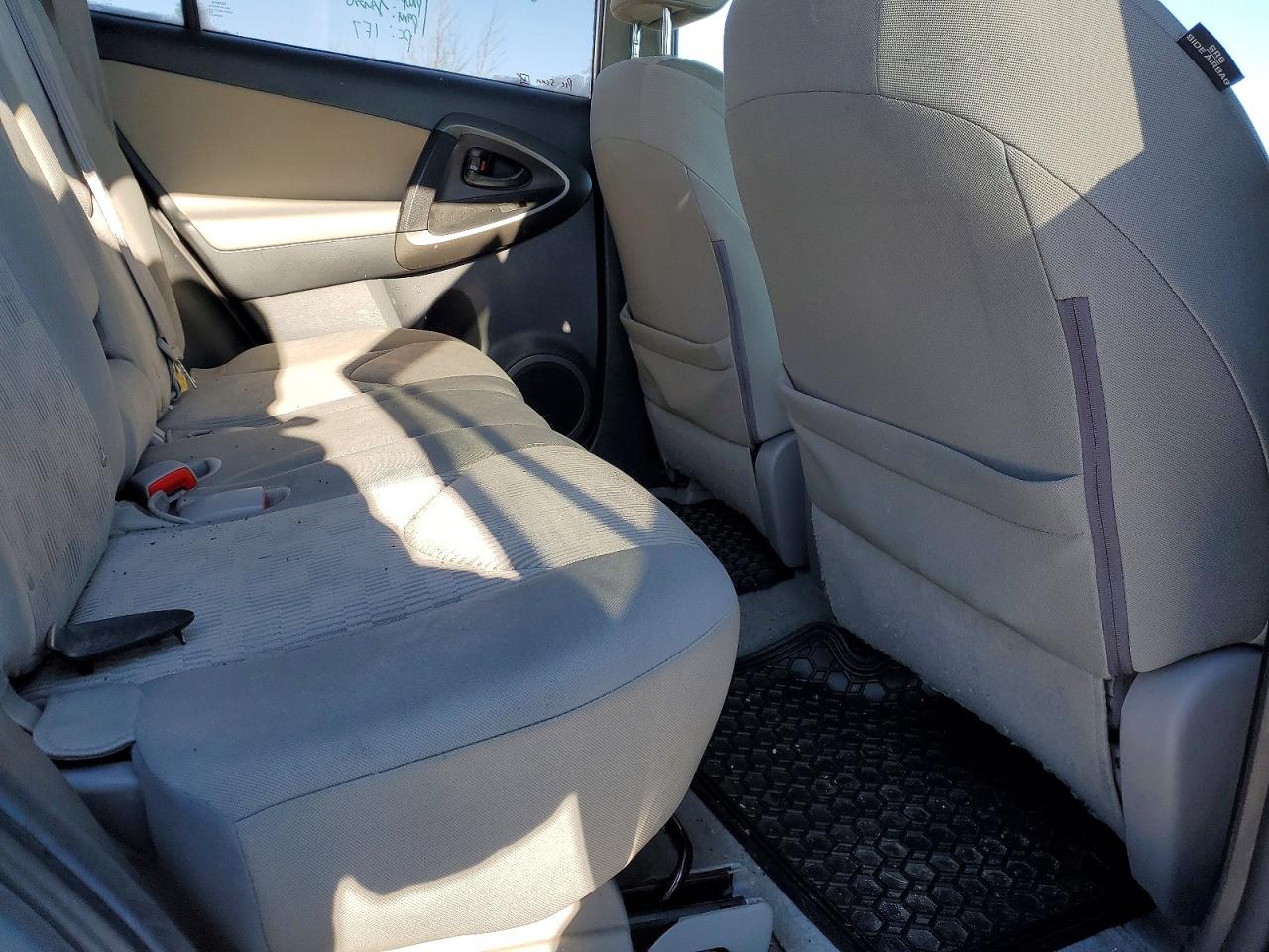 2010 TOYOTA RAV4 photo 11