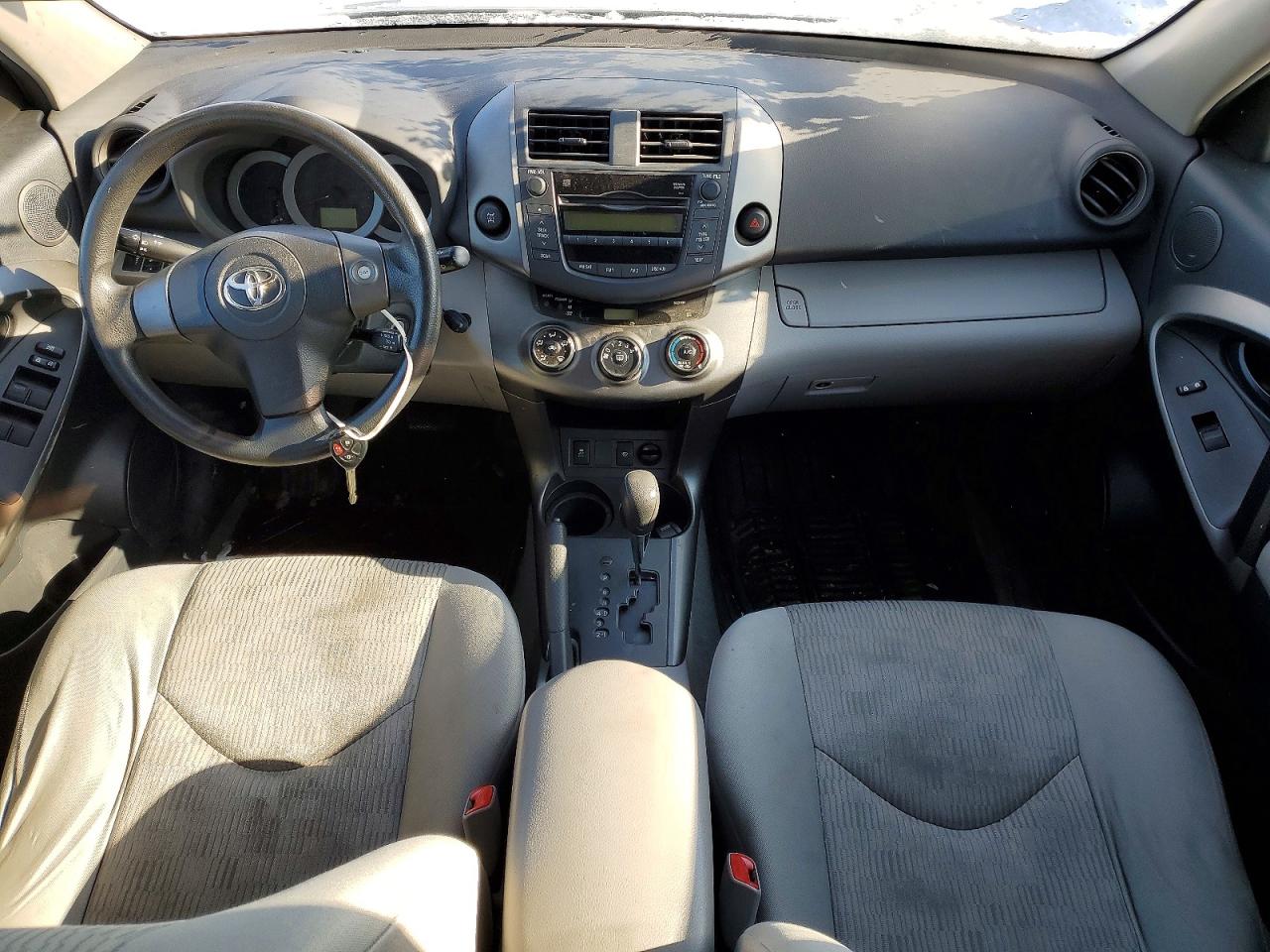 2010 TOYOTA RAV4 photo 8
