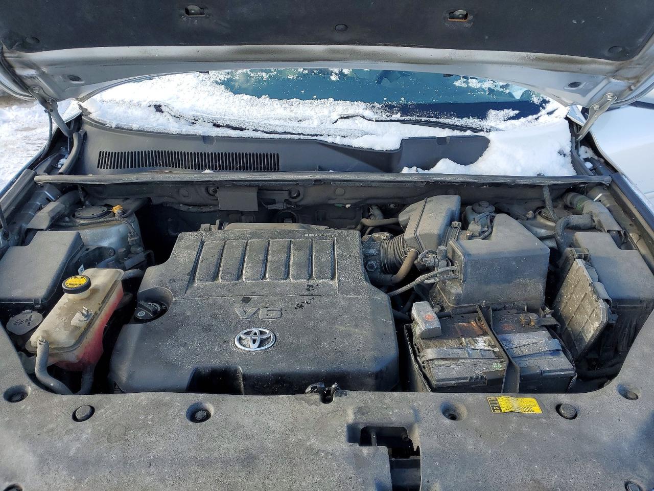 2010 TOYOTA RAV4 photo 12