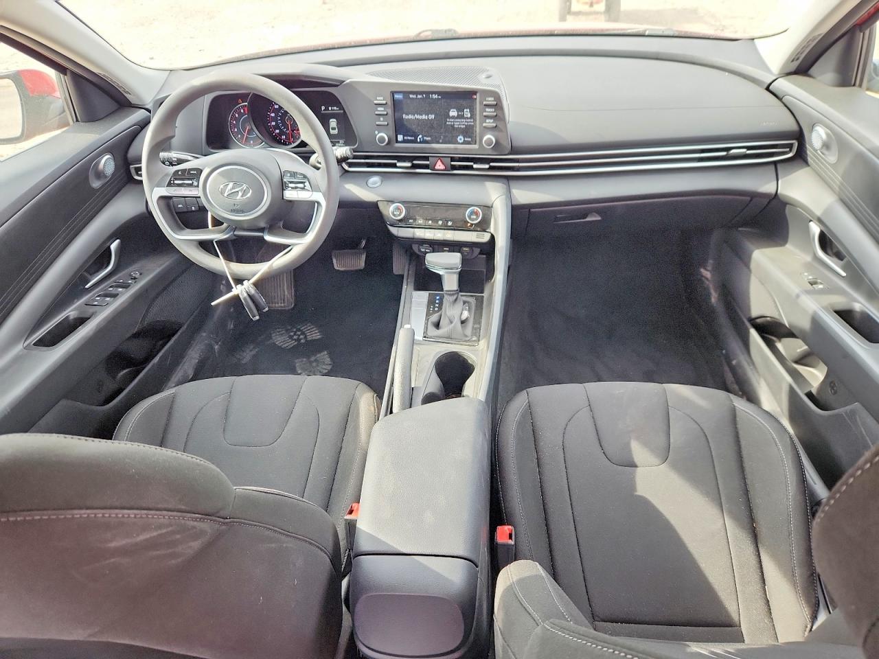 2022 HYUNDAI ELANTRA SEL photo 8