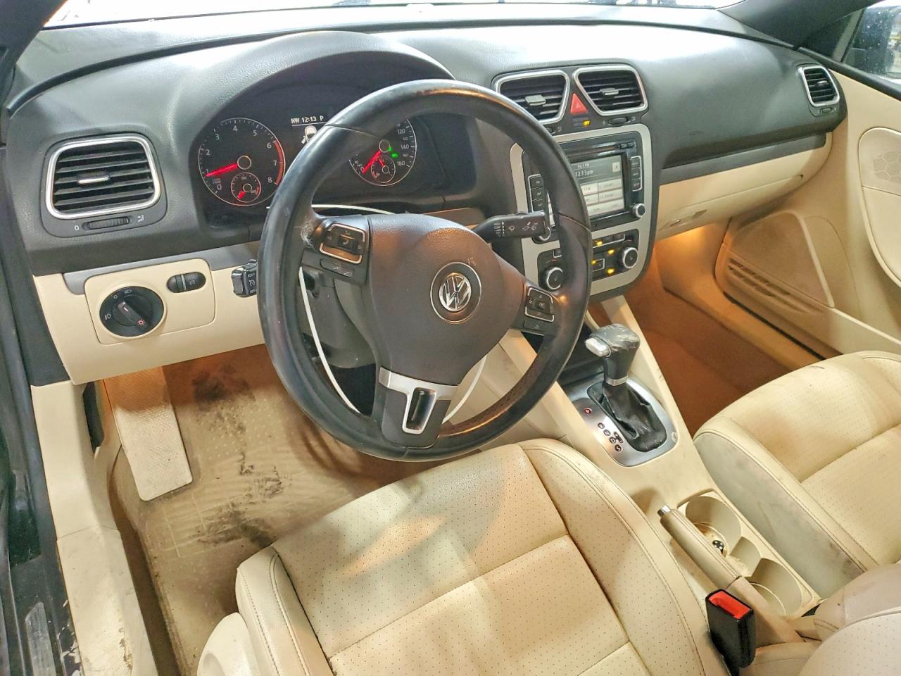 2011 VOLKSWAGEN EOS KOMFORT photo 8