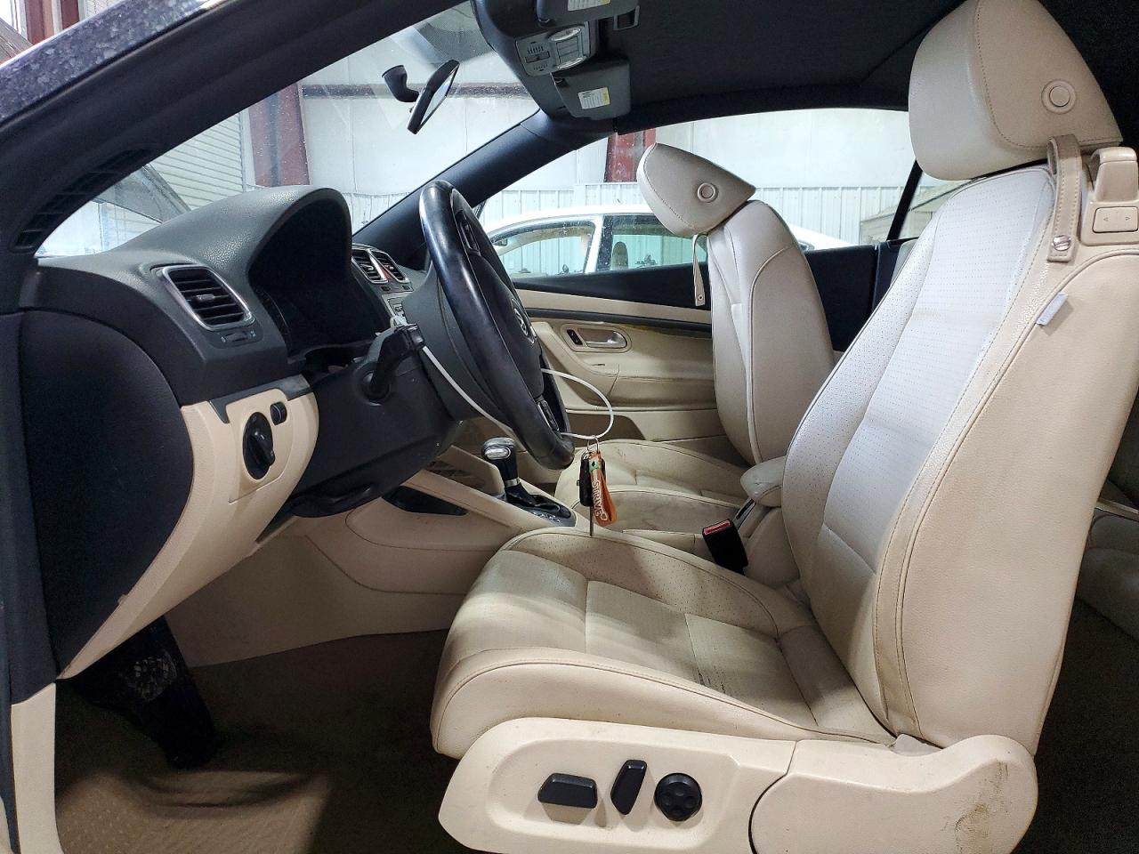 2011 VOLKSWAGEN EOS KOMFORT photo 7