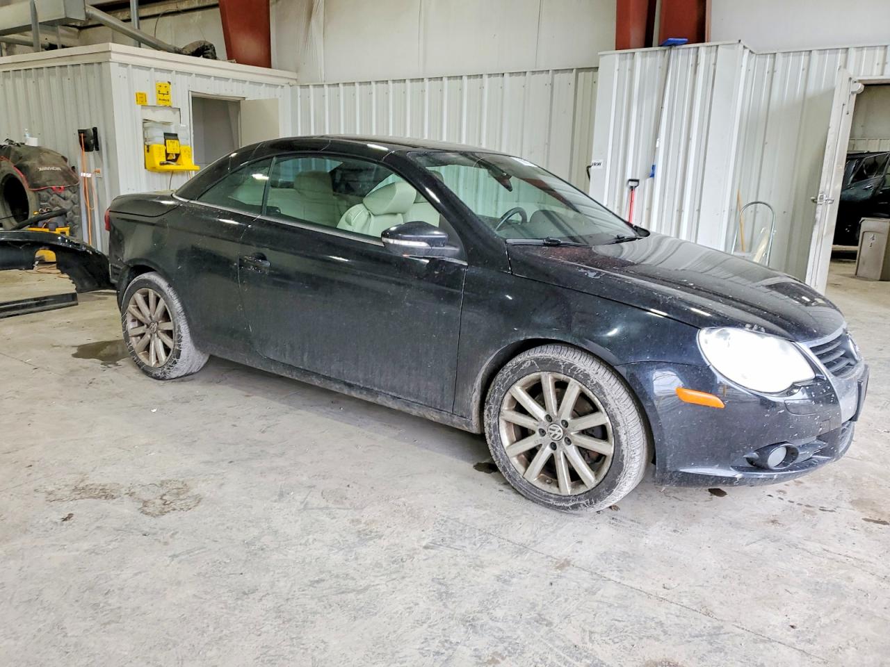 2011 VOLKSWAGEN EOS KOMFORT photo 4