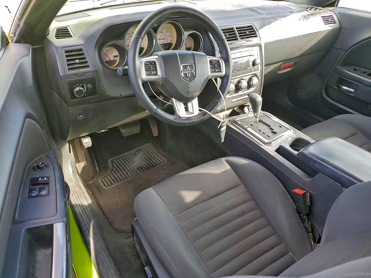 2012 DODGE CHALLENGER SXT photo 15