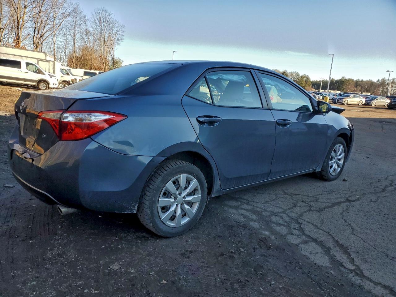 2014 TOYOTA COROLLA L photo 3