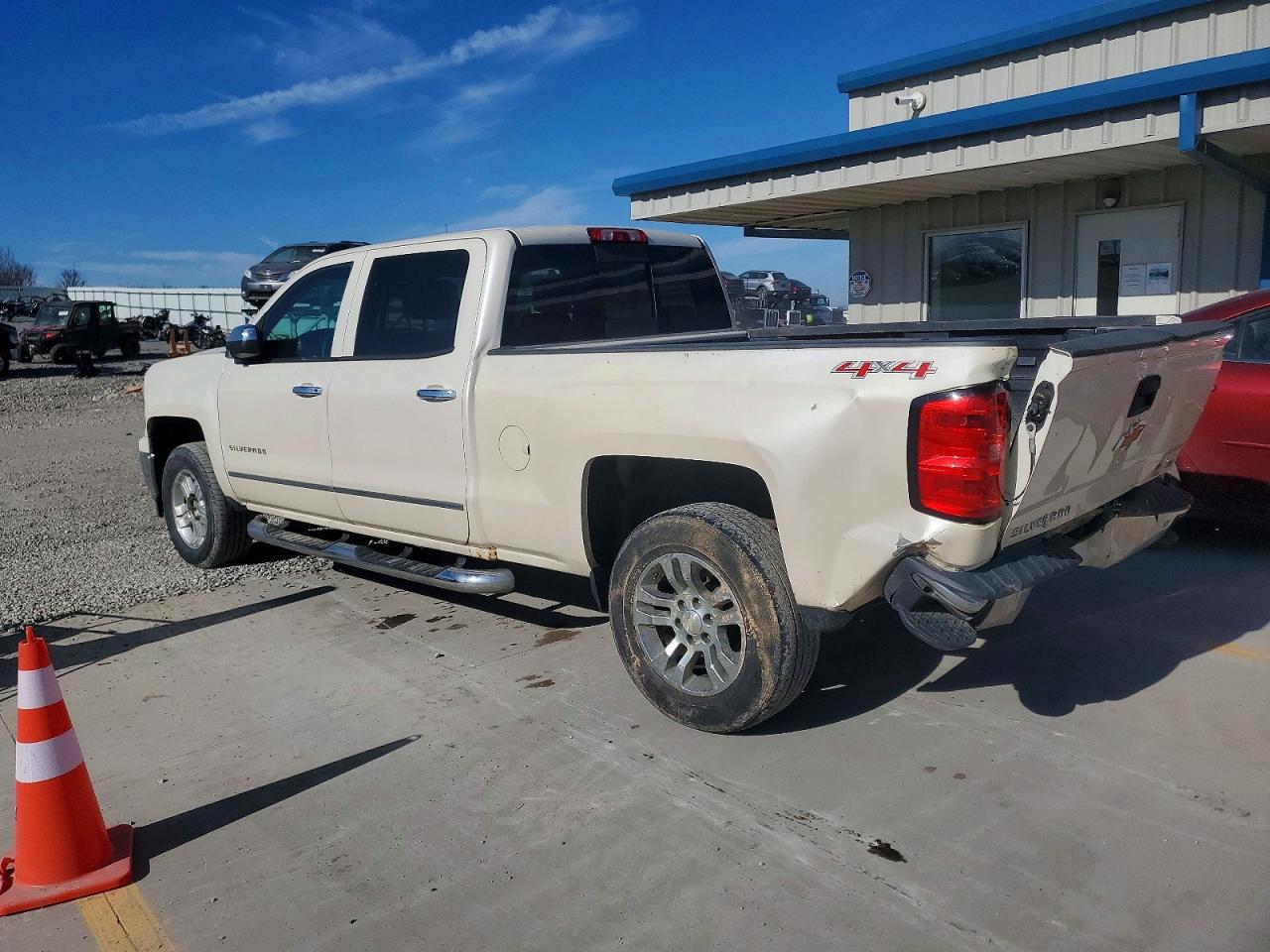 2014 CHEVROLET SILVERADO K1500 LTZ photo 2