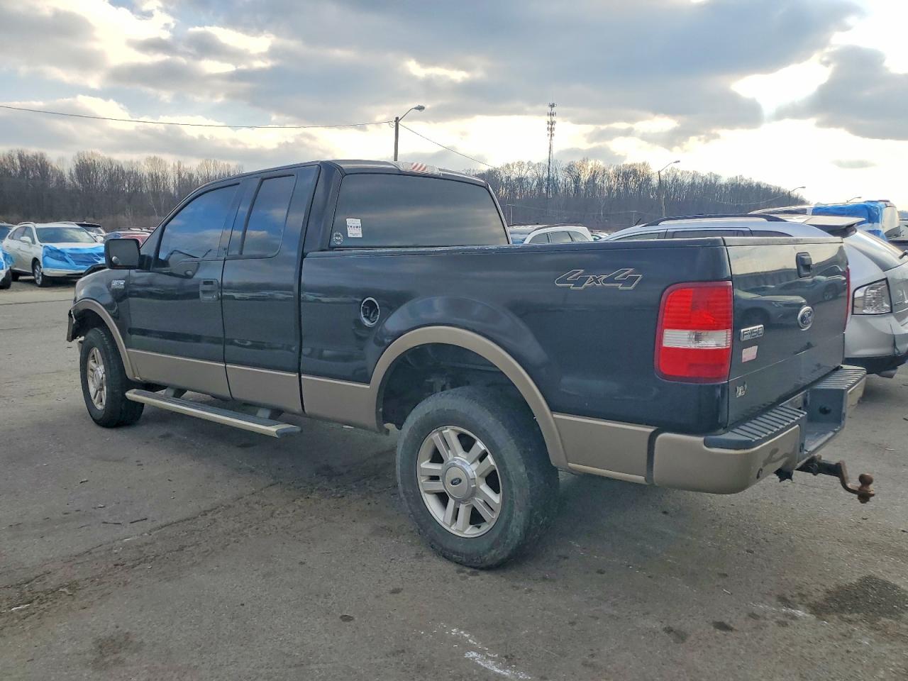 2004 FORD F150 photo 2