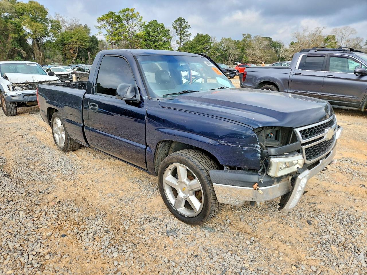 2007 CHEVROLET SILVERADO C1500 CLASSIC photo 4