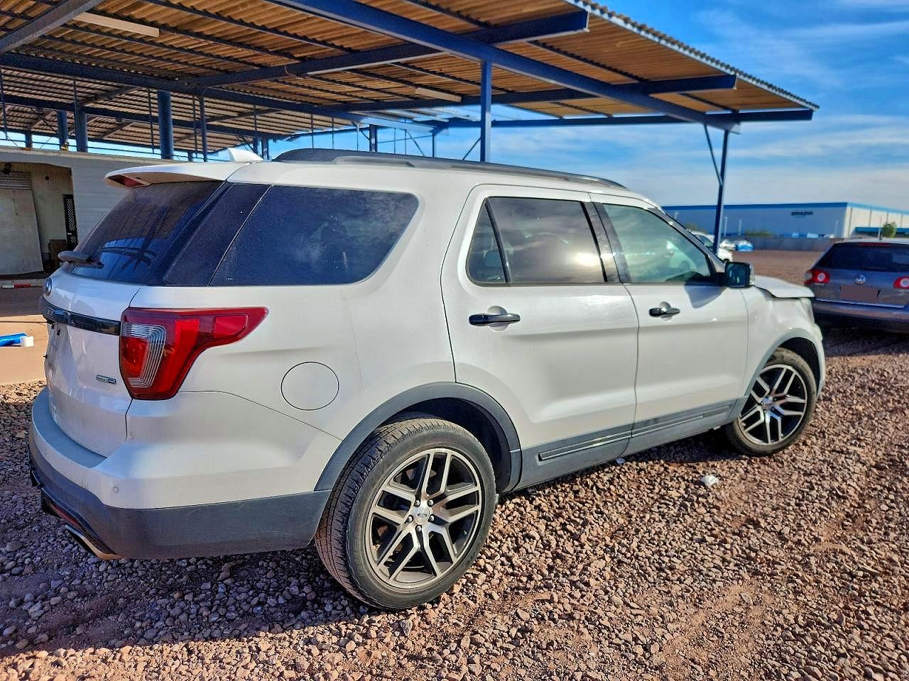 2017 FORD EXPLORER SPORT photo 3