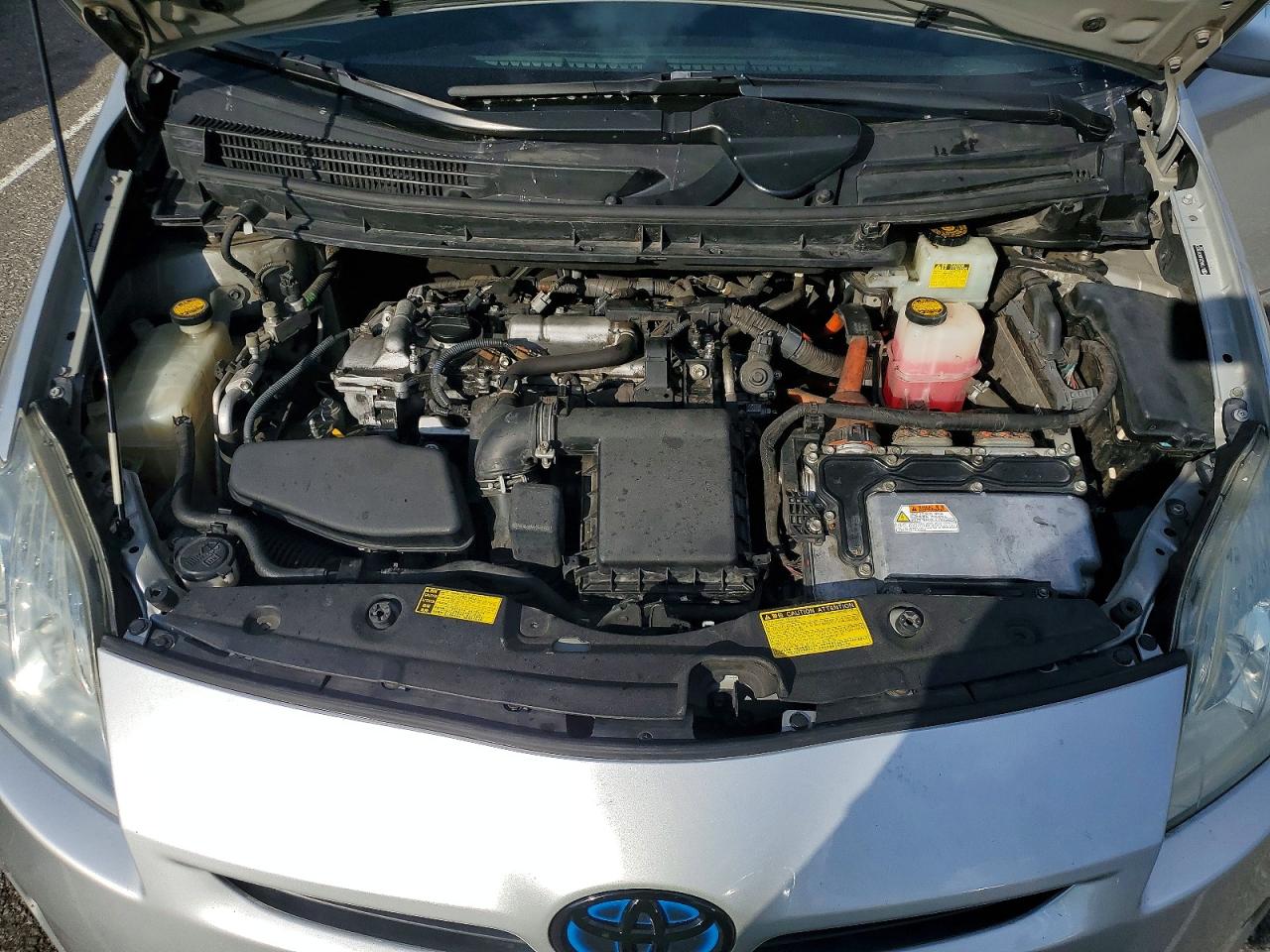 2010 TOYOTA PRIUS photo 11