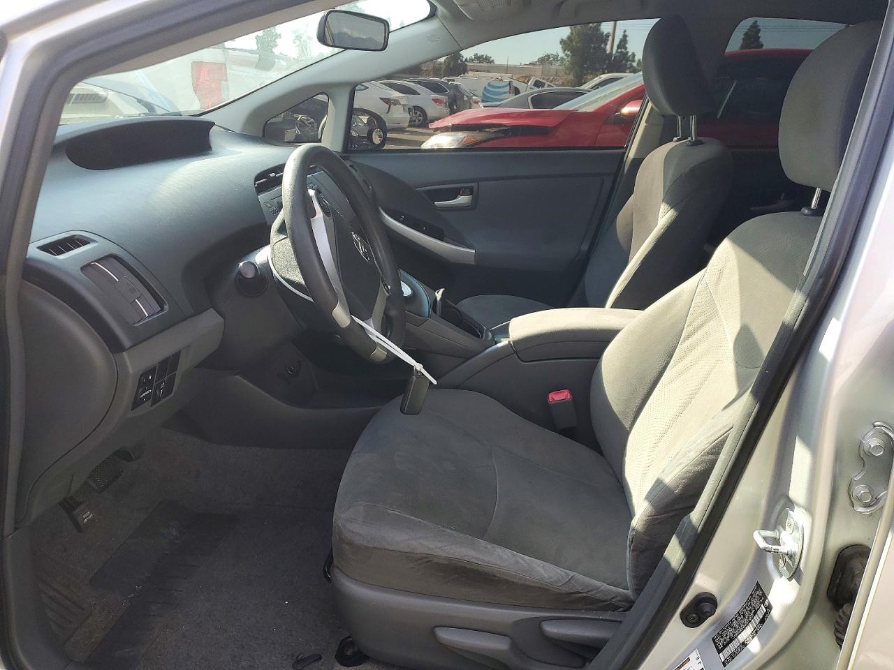2010 TOYOTA PRIUS photo 7