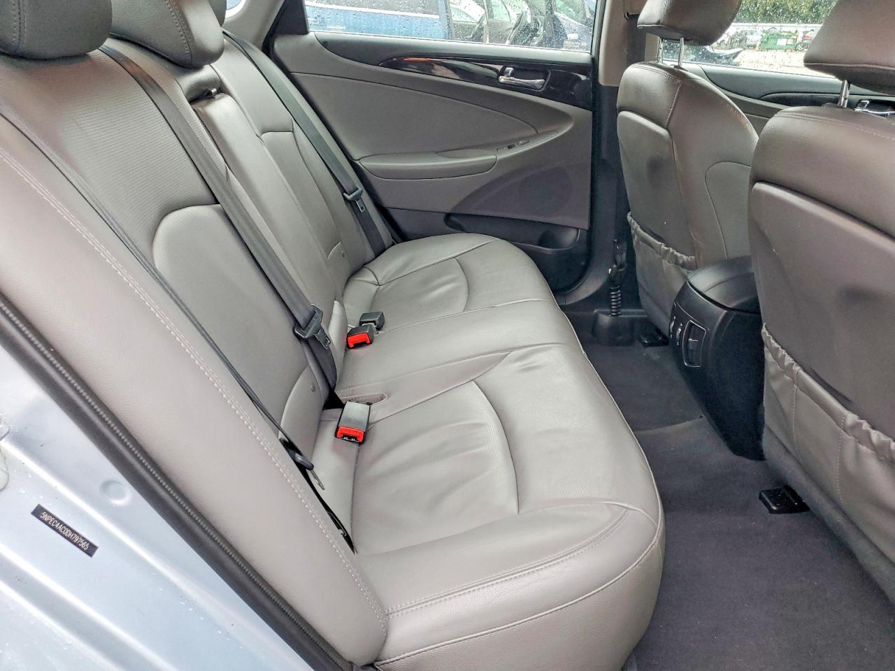 2013 HYUNDAI SONATA SE photo 10