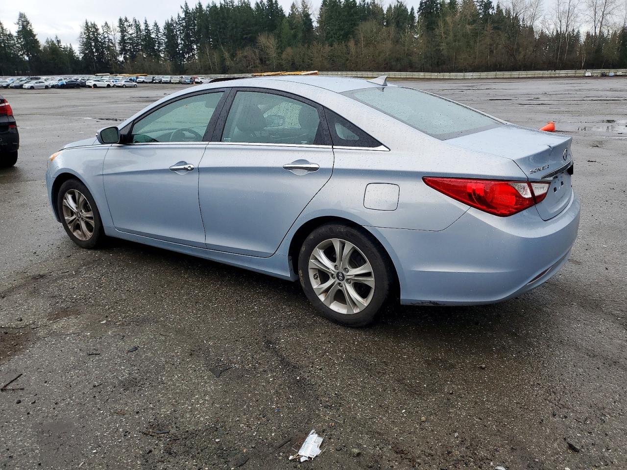 2013 HYUNDAI SONATA SE photo 2