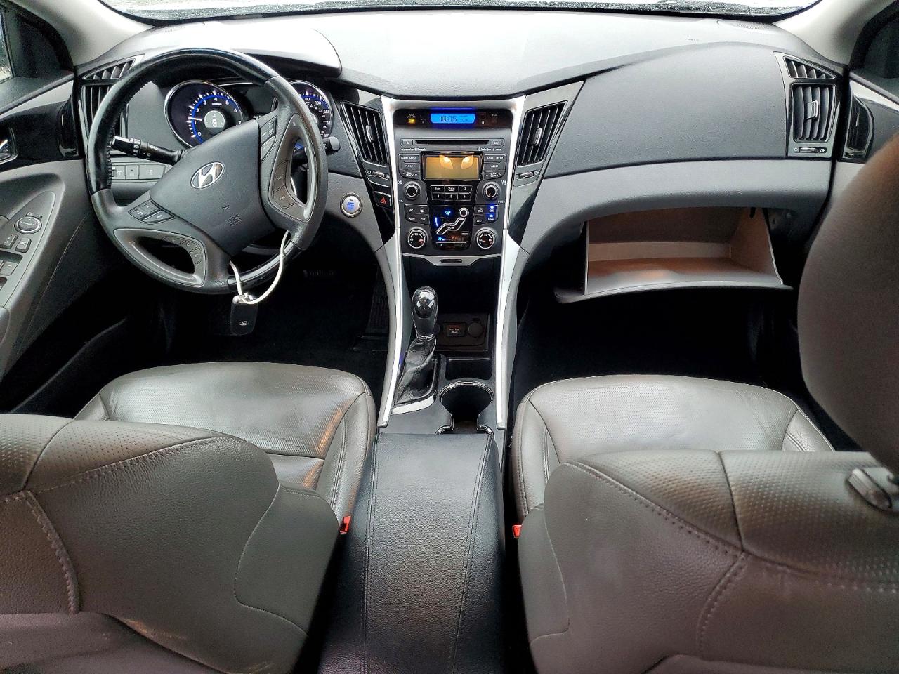 2013 HYUNDAI SONATA SE photo 8