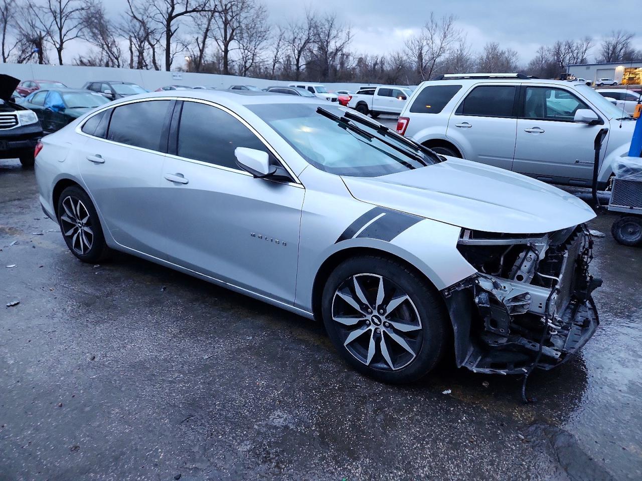 2018 CHEVROLET MALIBU LT photo 4