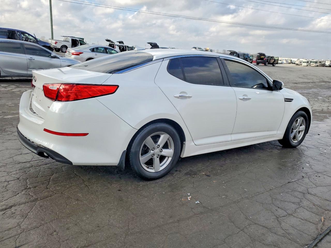 2015 KIA OPTIMA LX photo 3