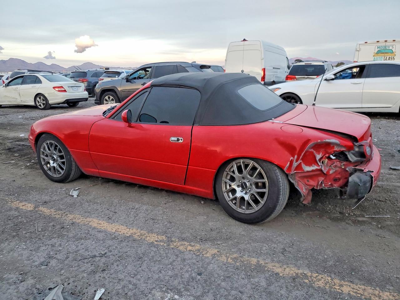 1992 MAZDA MX-5 MIATA photo 2