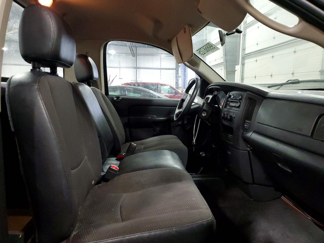 2004 DODGE RAM 1500 ST photo 10