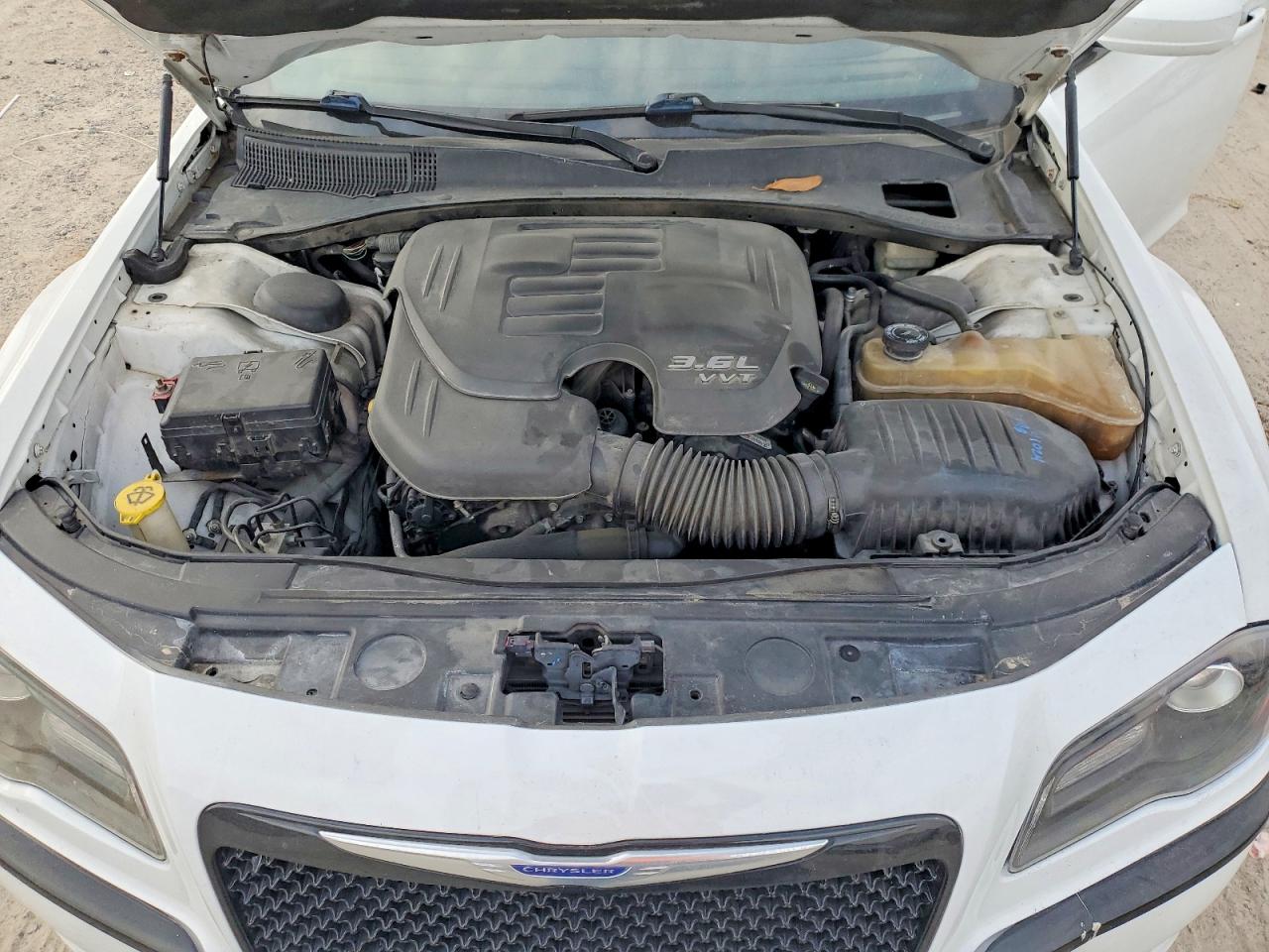 2014 CHRYSLER 300 S photo 11